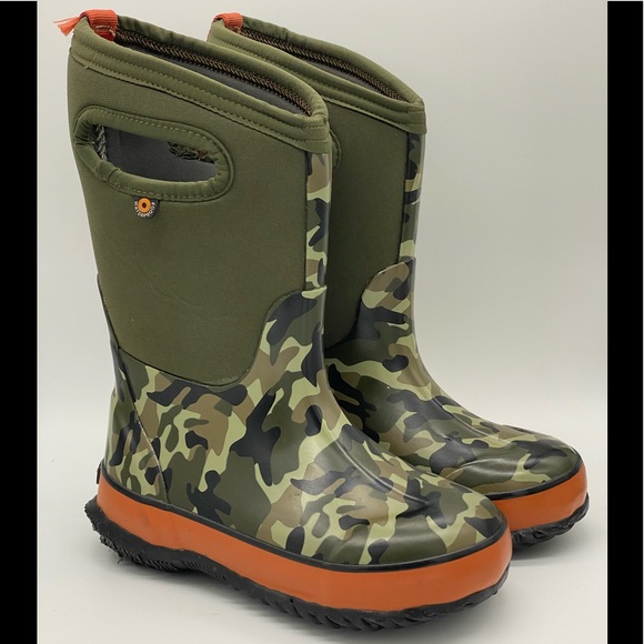 camo bogs